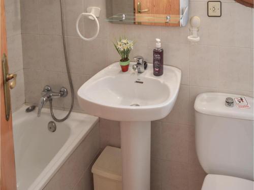 Two-bedroom Apartment In Mazarron