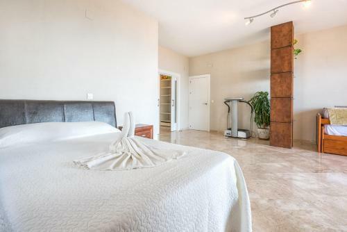 Villa Aquarelle By Rafleys