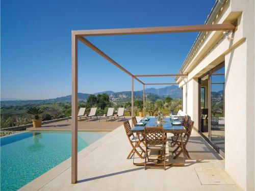 Four-bedroom Holiday Home In Moscari