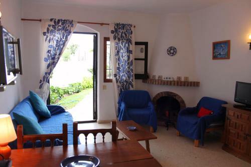 Apartamentos El Capistrano Nerja Guy P. Way