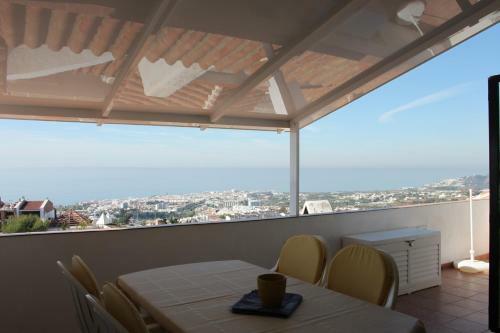 Apartamentos El Capistrano Nerja Guy P. Way