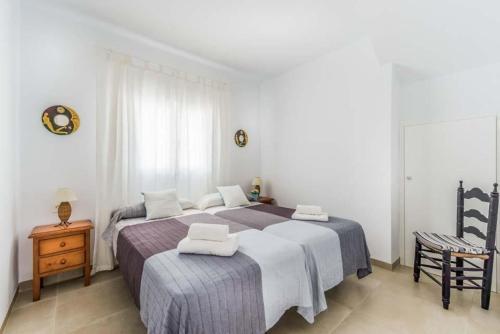 Nerja Villa Sleeps 6 Pool Air Con Wifi