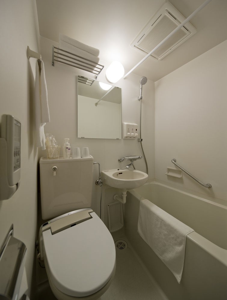 E Hotel Higashi Shinjuku