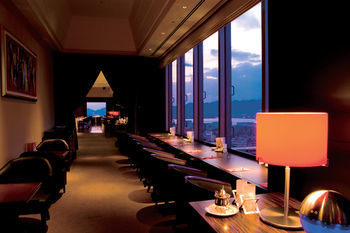 Kobe Bay Sheraton Hotel And Towers
