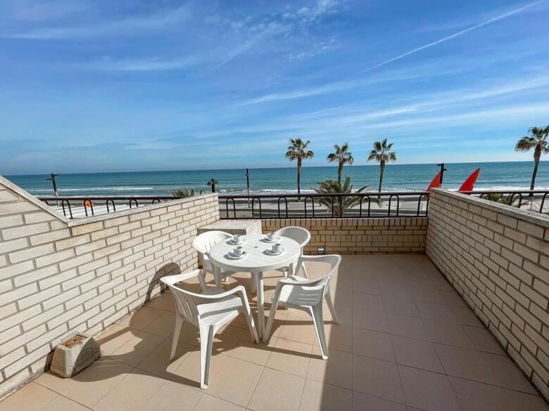 Apartamentos Oropesa Primera L�nea 3000