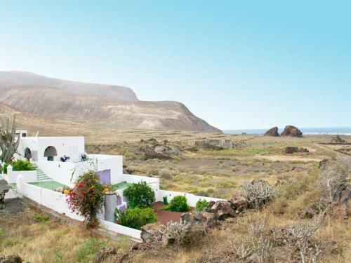 Orzola Villa Sleeps 4 Wifi