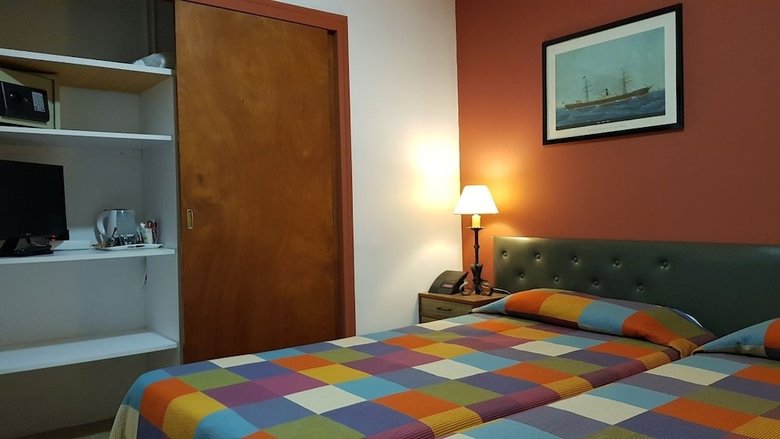 Hostal Residencia Catalina