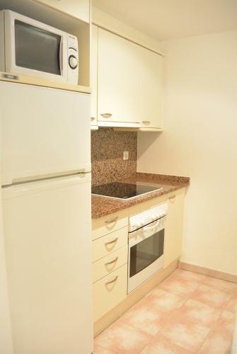 Apart. Green Mar 103