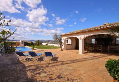 Paratella Villa Sleeps 8 Pool