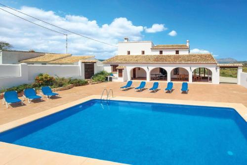 Paratella Villa Sleeps 8 Wifi