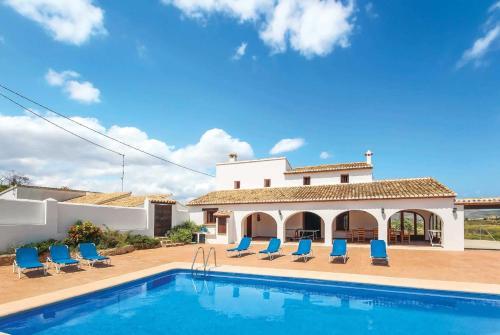 Paratella Villa Sleeps 8 Wifi