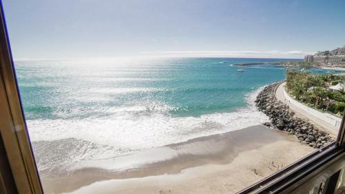 Ocean Beachfront Apartment In Patalavaca