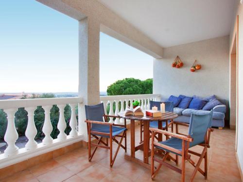 Holiday Home Garb�