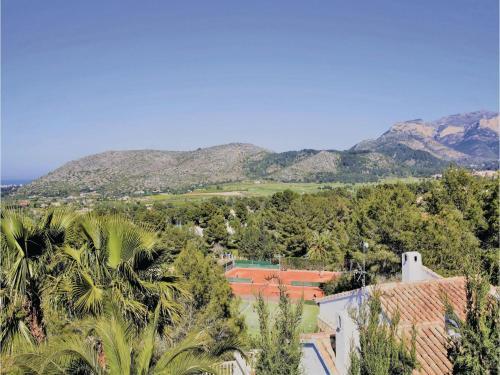 Three-bedroom Holiday Home In Predreguer