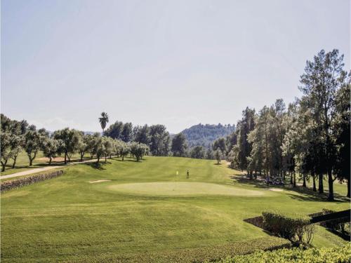 Three-bedroom Holiday Home In Predreguer