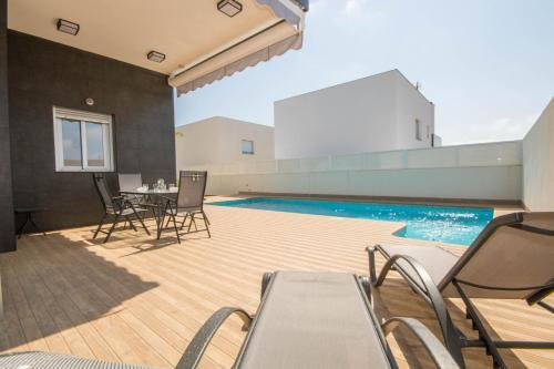 Lamar House Villa 3037
