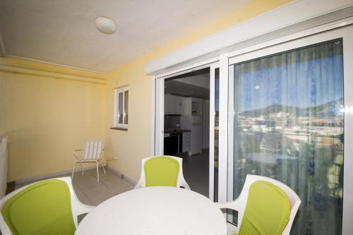 Apartamento P2. Octavi, 4 Pax,pineda De Mar