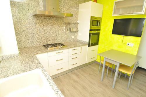 Villa Homeholidaysrentals Navy Blue