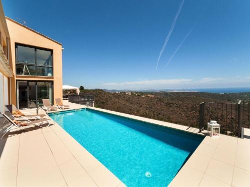 Holiday Home Suites Mas Nou
