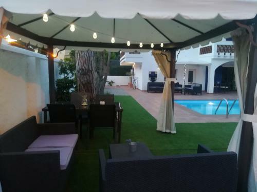 Hostal Art Villa S'agar� A 1000 M De La Playa