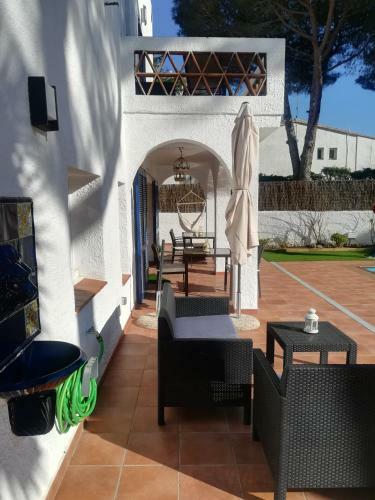 Hostal Art Villa S'agar� A 1000 M De La Playa