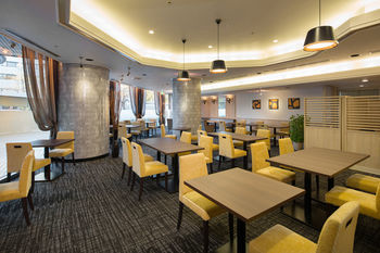 Hotel Shin Osaka Washington Plaza
