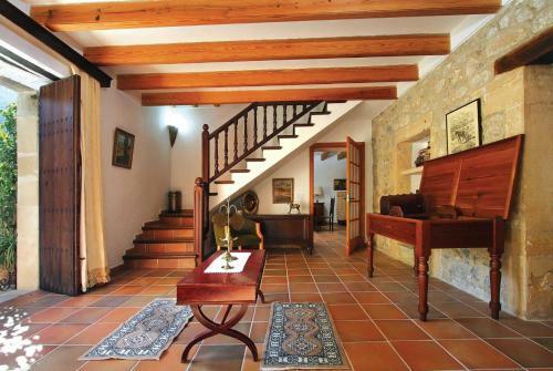 Pollenca Villa Sleeps 12 Wifi
