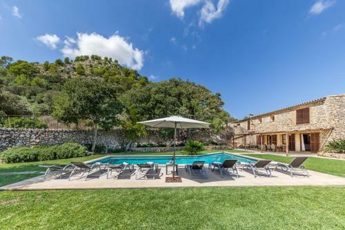 Villa Pontarro With Pool