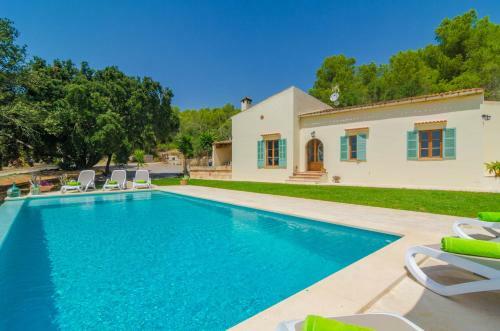 Villa Son Mora