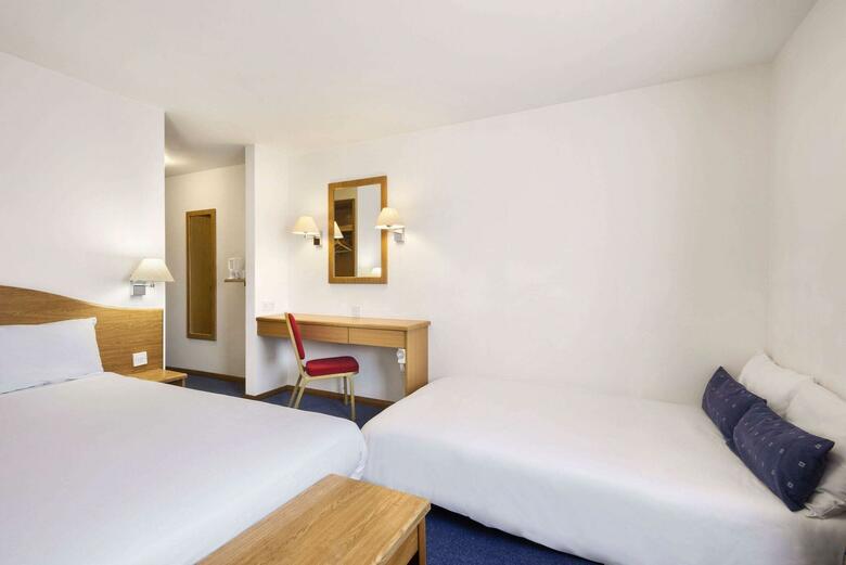 Hotel Days Inn Telford Ironbridge M54