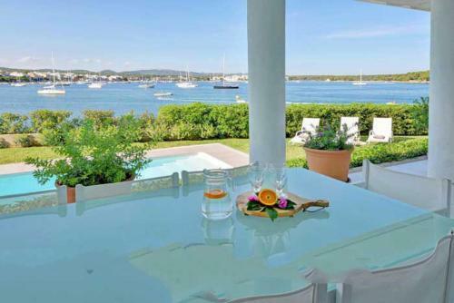 Portocolom Villa Sleeps 10 Air Con Wifi