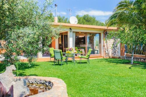 Portocolom Villa Sleeps 6 Air Con