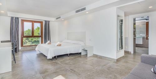 Port D'alcudia Villa Sleeps 12