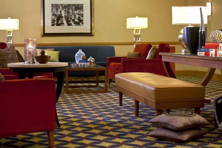 Hotel Renaissance Chicago O`hare Suites