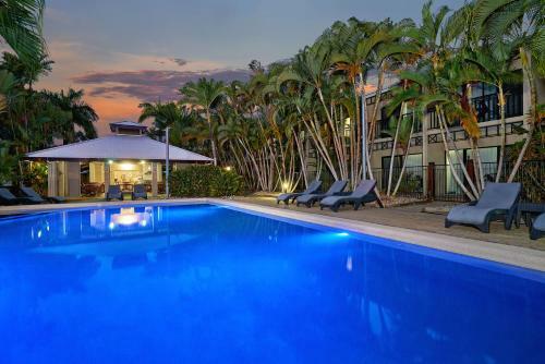 Hotel Comfort Inn & Suites Trinity Beach Club