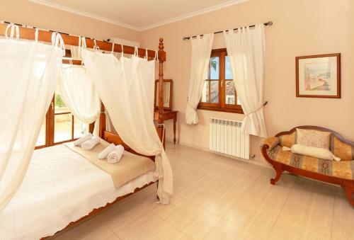 Port De Pollenca Villa Sleeps 16 Wifi