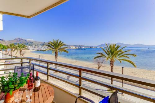 Beachfront Apartment Simar