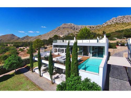 Villa Can Phoenix