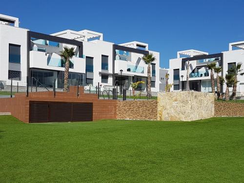 Oasis Beach IX Apartments