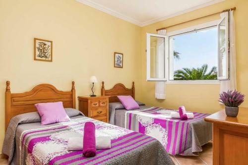 Punta Prima Villa Sleeps 8 Pool Wifi