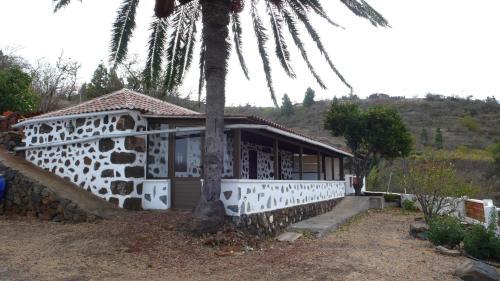 Casas Pedro Y Carmen