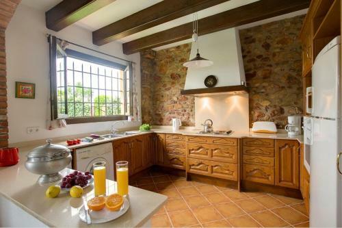 Regencos Villa Sleeps 16 Pool