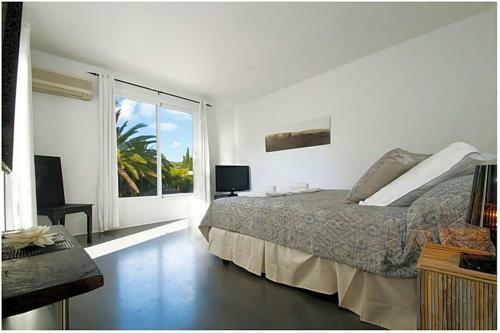 Roca Llisa Villa Sleeps 10 Pool Air Con