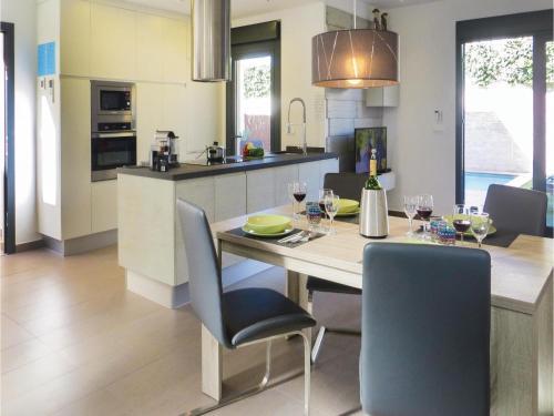 Two-bedroom Holiday Home In Rojales