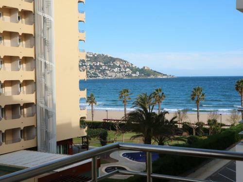 Apartamento Marenostrum 2-3-3