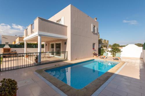 Villa Clear