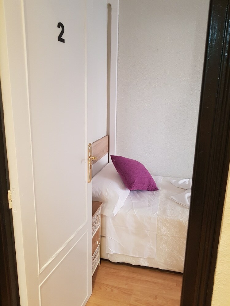 Hotel Hostal Salamanca Home