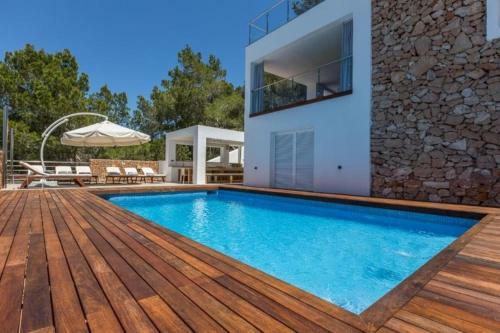Cala Gracio Villa Sleeps 12 Pool Air Con Wifi