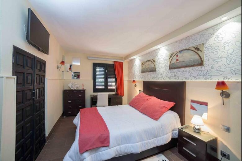 Lightbooking - Sun Club Apartment