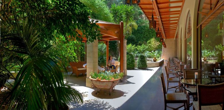 Hotel Amathus Beach